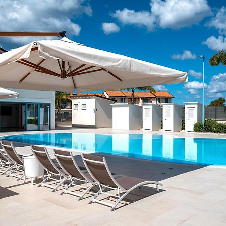 Icaro Residence Apartments With A Beautiful Pool SantʼAgata di Militello Exterior foto