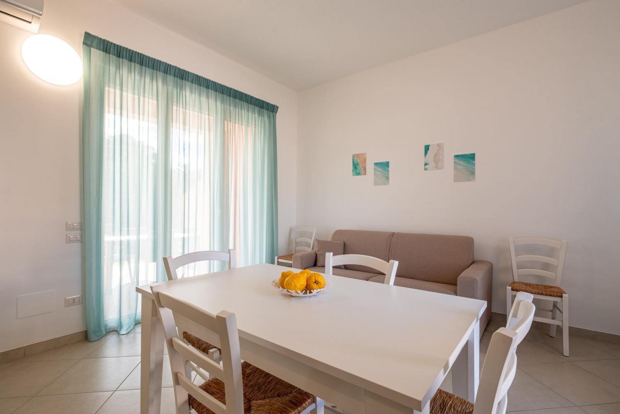 Icaro Residence Apartments With A Beautiful Pool SantʼAgata di Militello Exterior foto