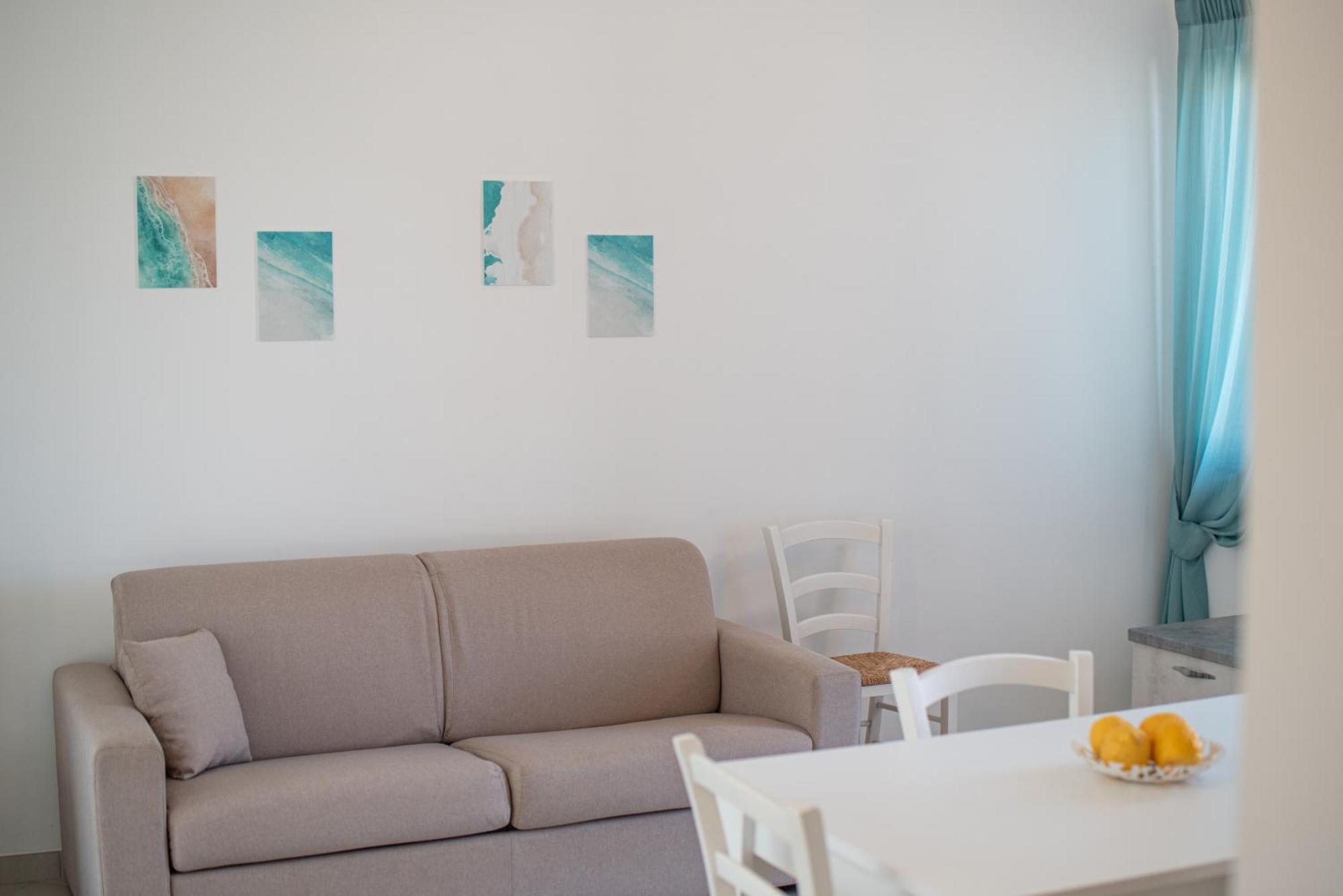 Icaro Residence Apartments With A Beautiful Pool SantʼAgata di Militello Exterior foto
