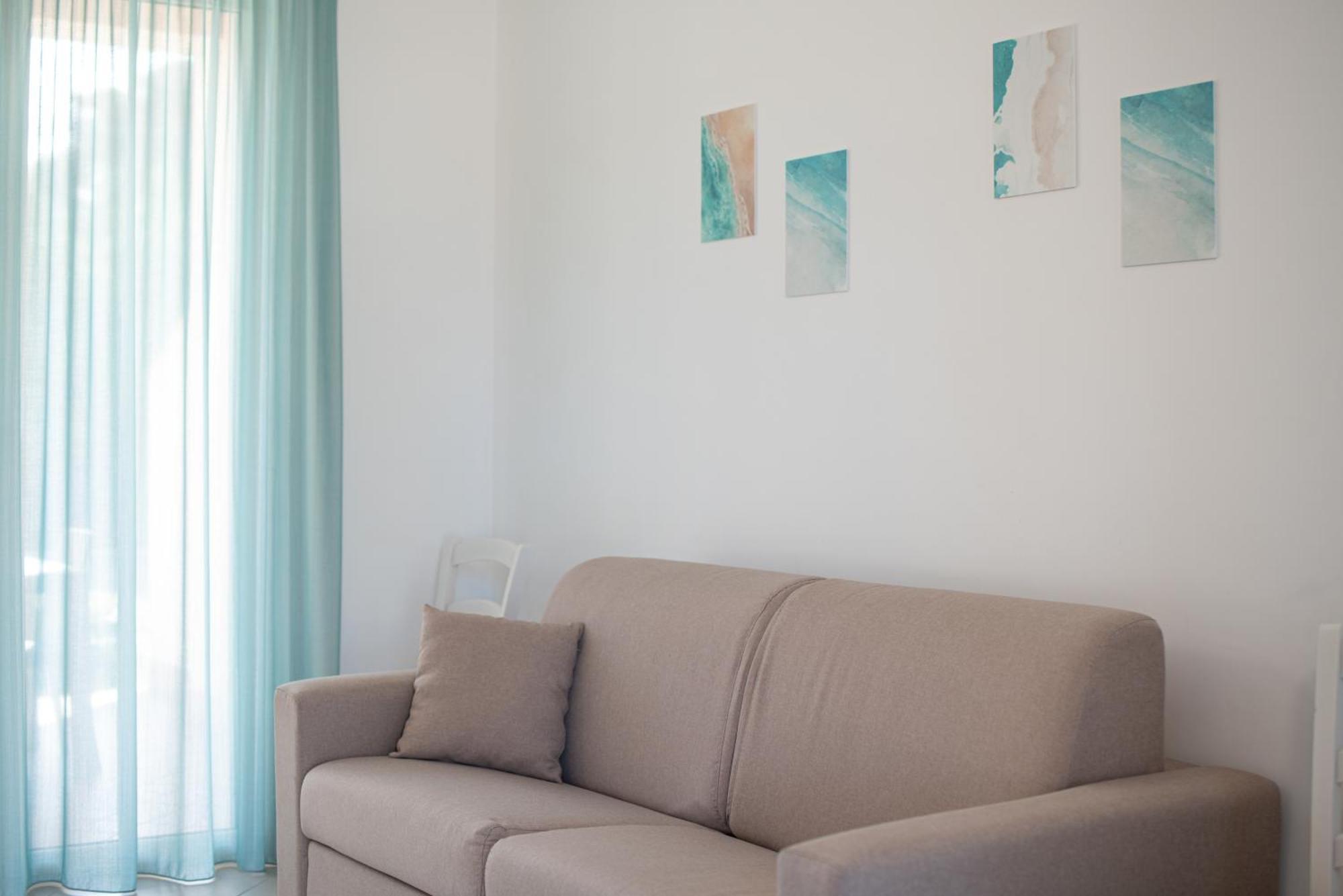Icaro Residence Apartments With A Beautiful Pool SantʼAgata di Militello Exterior foto