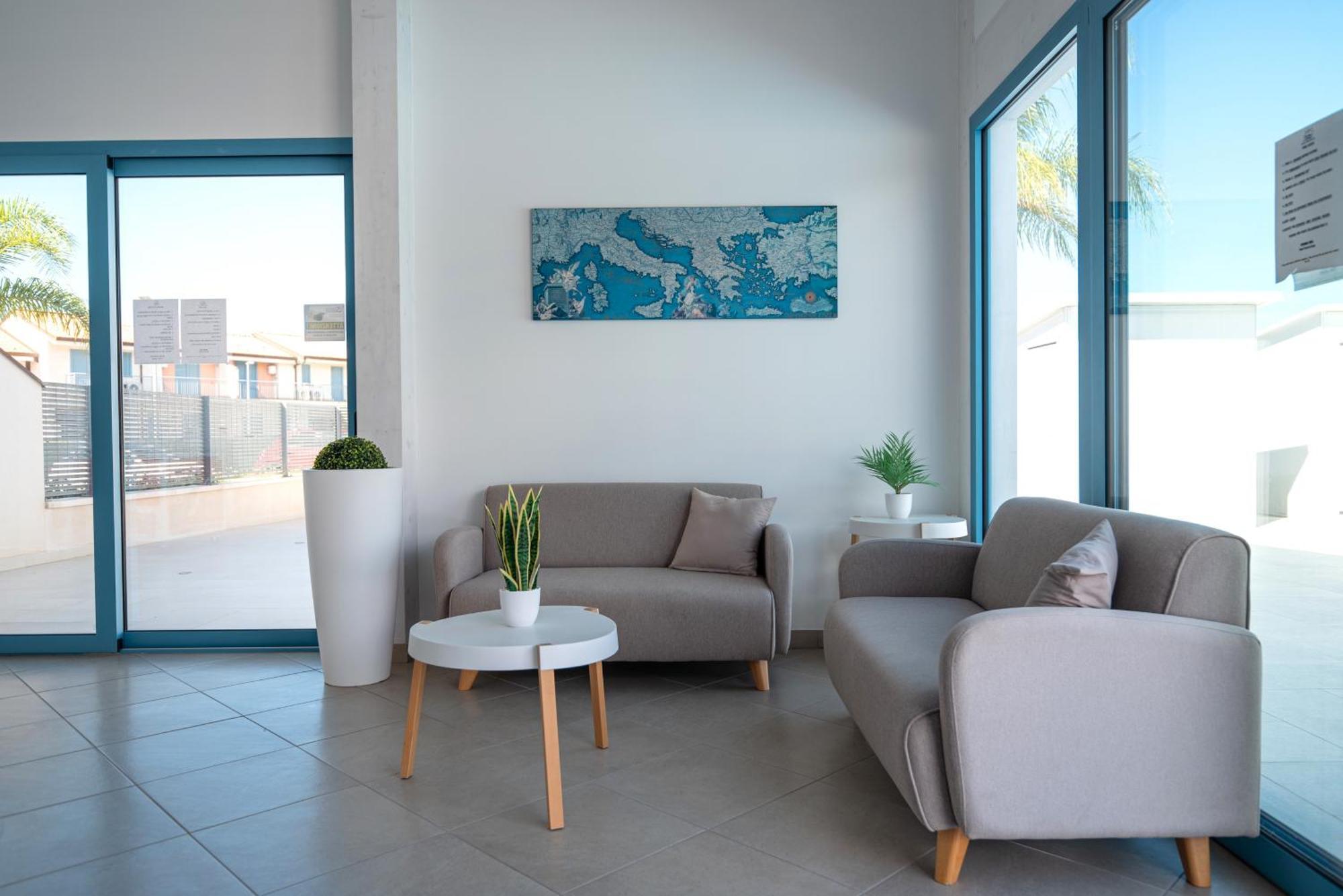 Icaro Residence Apartments With A Beautiful Pool SantʼAgata di Militello Exterior foto