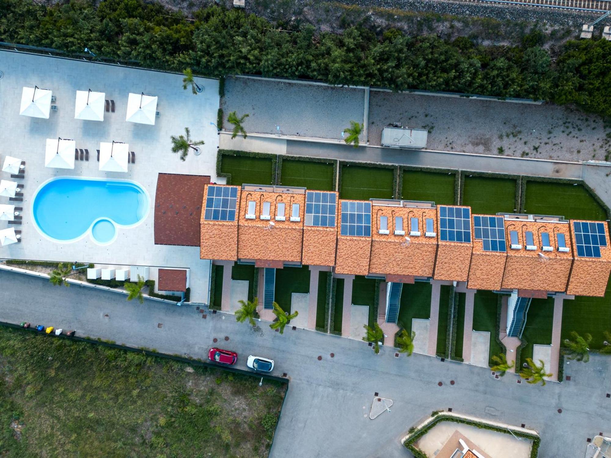 Icaro Residence Apartments With A Beautiful Pool SantʼAgata di Militello Exterior foto