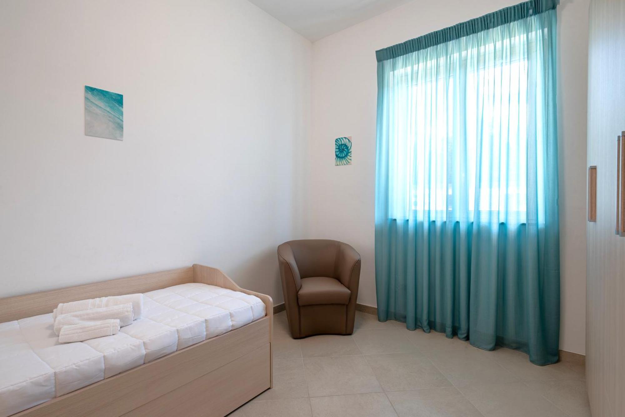 Icaro Residence Apartments With A Beautiful Pool SantʼAgata di Militello Exterior foto