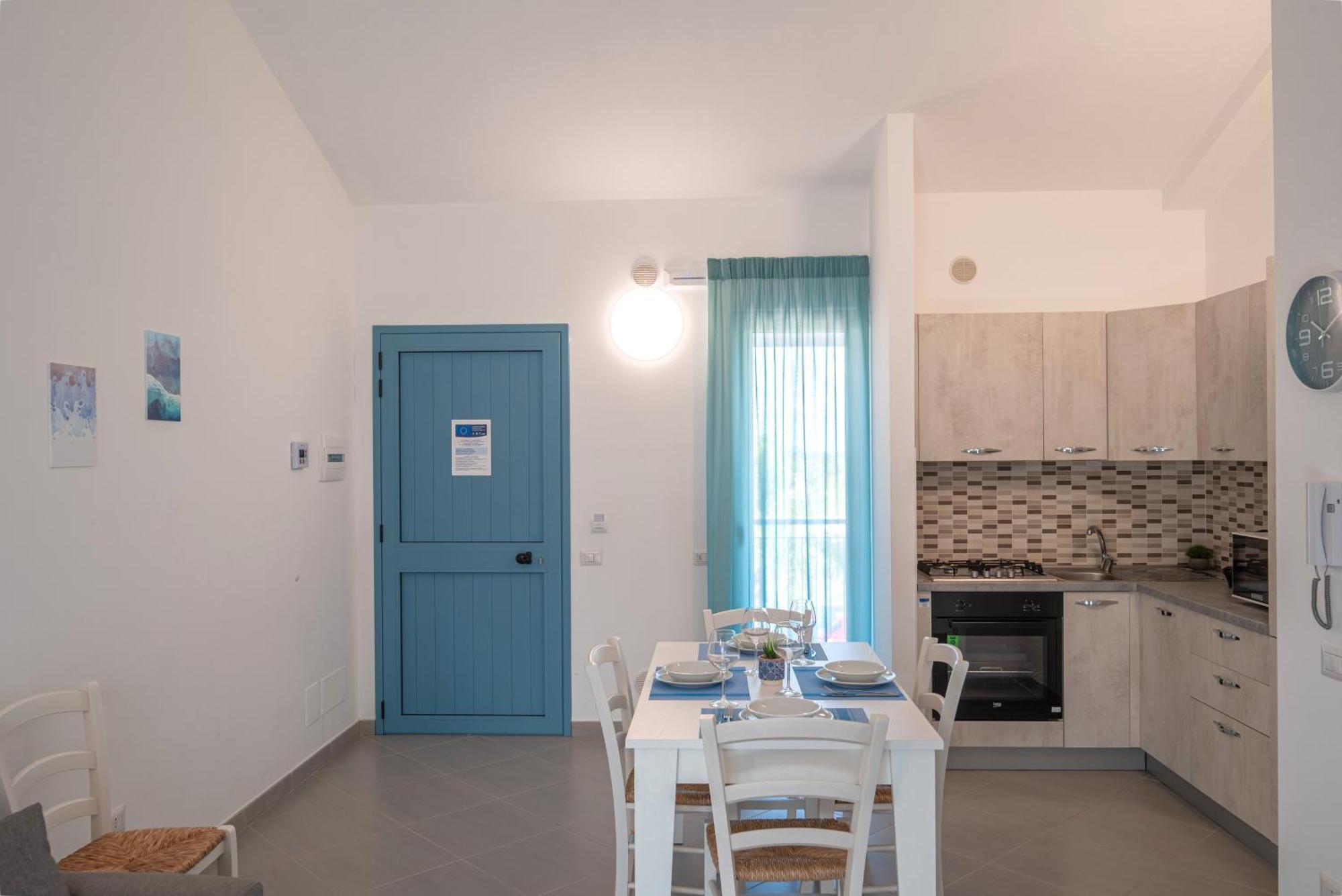 Icaro Residence Apartments With A Beautiful Pool SantʼAgata di Militello Exterior foto