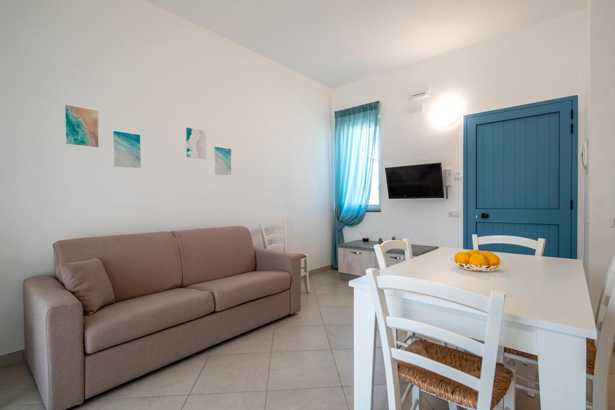Icaro Residence Apartments With A Beautiful Pool SantʼAgata di Militello Exterior foto